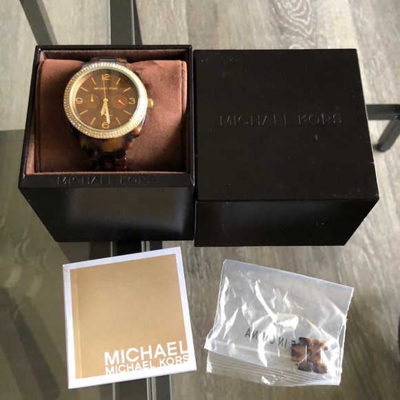 Michael Kors Watch - Picture 3 of 3